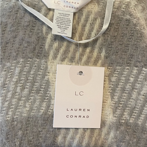 NWT Tan and Gray Lauren Conrad Fringe Knit Cape Poncho One Size - Picture 9 of 12